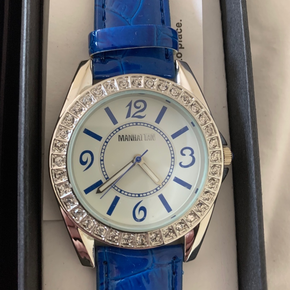 NWT Manhattan by Crotan Ladies Quartz Watch, Leather Band w/stopper, Blue